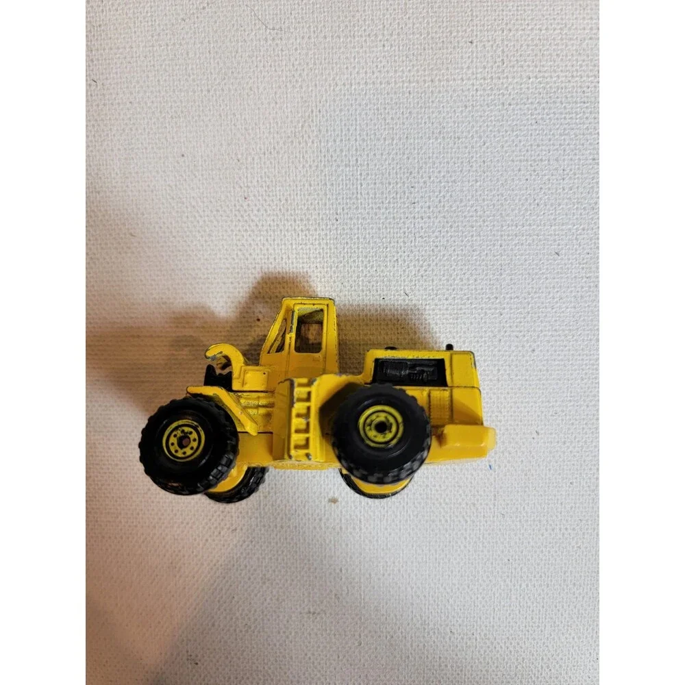 Vintage 1970s Hot Wheels 3 Wheel Loader 1979 Yellow Diecast VTG